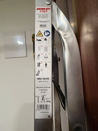 Escalera 6 peldaños aluminio