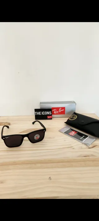 Gafas de Sol Ray-Ban Polarizadas Negras