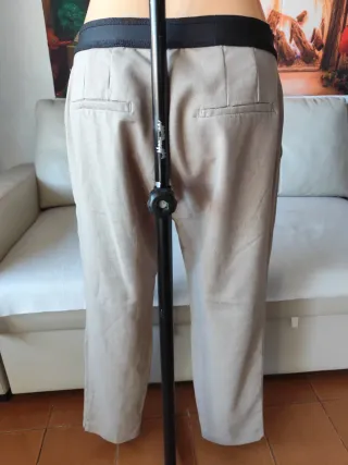 Pantalones rectos beige