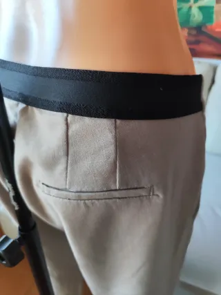 Pantalones rectos beige