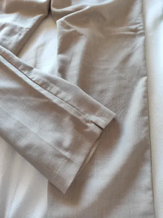 Pantalones rectos beige