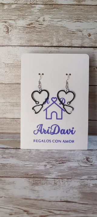 Pendientes artesanales corazón estetoscopio