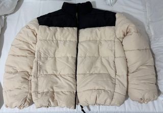 Chaqueta acolchada beige, negra nueva