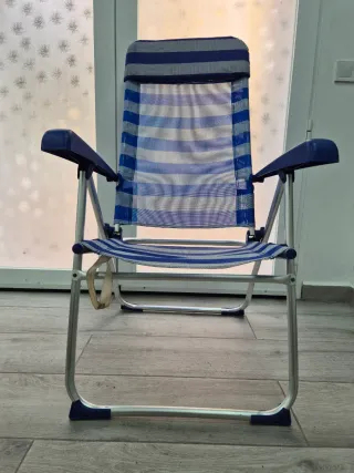 Reposera plegable azul y gris