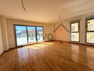 Piso en venta en Plaça Eliptica-Republica Argentina-Germanies en Gandia