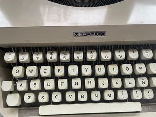 Máquina de escribir Mercedes