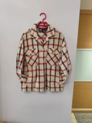 Sobrecamisa Zara Cuadros Beige y Rojo Talla M