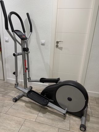 Elíptica y banco abdominales