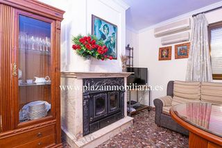 Chalet en venta en Lucena