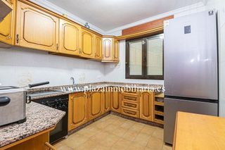 Chalet en venta en Lucena