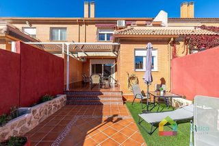 Casa adosada en venta en Buenavista-Valparaíso-La Legua en Toledo