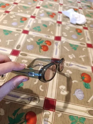 Occhiali Gucci grigi