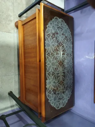 Arca baúl de madera con tapa de cristal