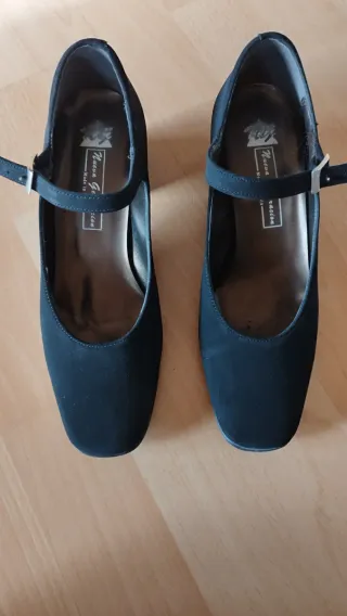 Zapatos ante tacón ancho con tira