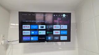 TV Qlive 32 Smart TV