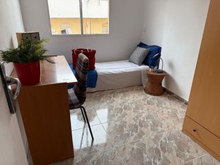 Piso en venta en Los Ángeles - Cruz de Caravaca en Almería