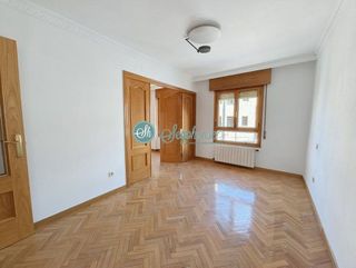 Piso en venta en José Zorrilla - Padre Claret en Segovia