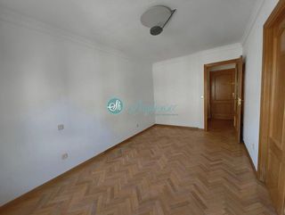 Piso en venta en José Zorrilla - Padre Claret en Segovia