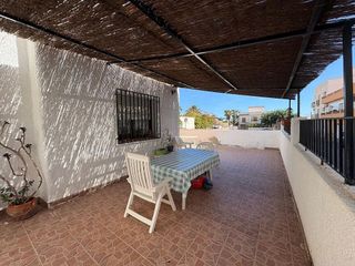 Casa adosada en venta en Carboneras