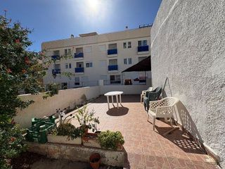 Casa adosada en venta en Carboneras