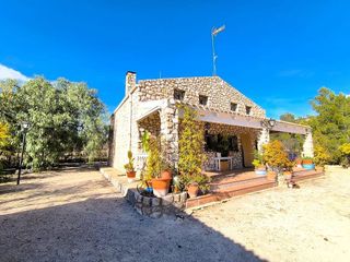 Chalet en venta en Yecla