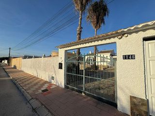 Chalet en venta en La Siesta - El Salado - Torreta en Torrevieja