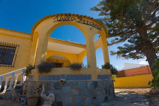 Chalet en venta en La Siesta - El Salado - Torreta en Torrevieja