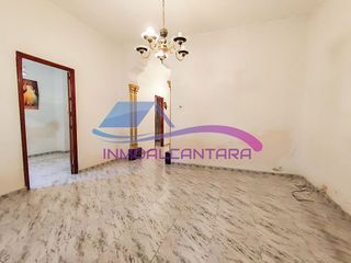 Casa adosada en venta en Alcantarilla