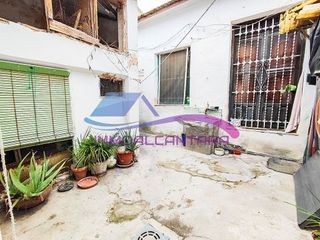 Casa adosada en venta en Alcantarilla