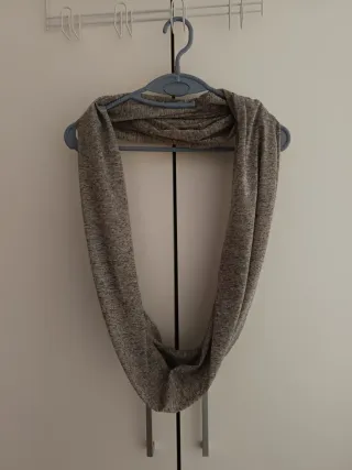 Bufanda gris jaspeada