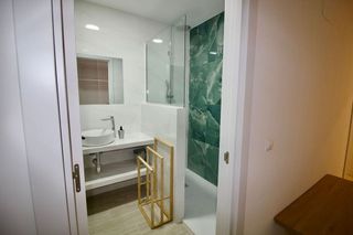 Piso en venta en La Carihuela en Torremolinos