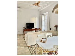 Piso en venta en Centro Histórico - Plaza España en Cádiz