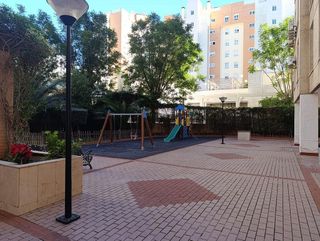 Piso en venta en La Buhaira en Sevilla