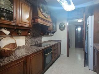 Piso en venta en La Buhaira en Sevilla