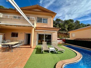 Casa adosada en venta en Eixample Residencial en Roda de Barà