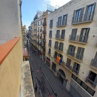 Piso en venta en El Raval en Barcelona