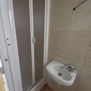 Piso en venta en El Raval en Barcelona