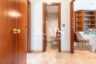 Casa adosada en venta en Zona Mercat en Rubí