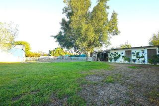 Chalet en venta en Carmona