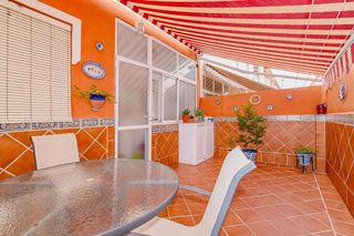 Casa adosada en venta en Zubia (La)