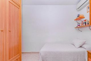 Casa adosada en venta en Zubia (La)