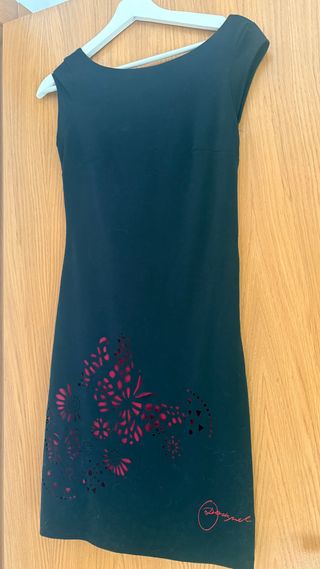 Vestido Desigual Negro con Mariposa Rosa