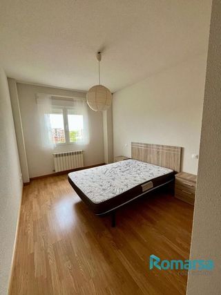 Piso en venta en Universidad en Ávila