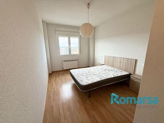 Piso en venta en Universidad en Ávila