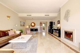 Ático en venta en Benahavís