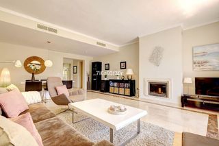 Ático en venta en Benahavís