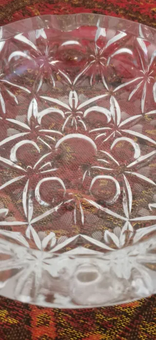 Cenicero de cristal de lujo tallado