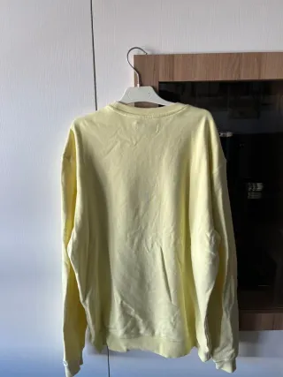 Sudadera Harper and Neyer Amarilla con bordado