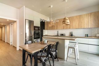 Piso en venta en Sant Antoni en Barcelona