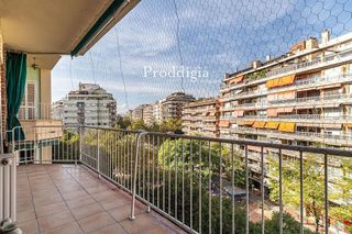 Piso en venta en Sant Antoni en Barcelona